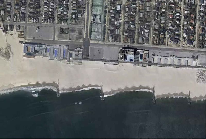 File:GroyneFieldBeachResponse.jpg